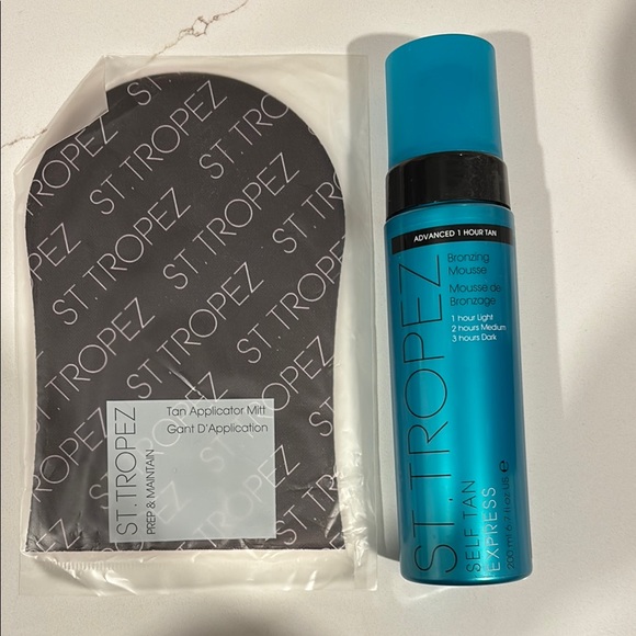 St. Tropez Other - St. Tropez SELF 1 HR. TAN EXPRESS Bronzing Mousse Advanced & Tan Applicator Mitt